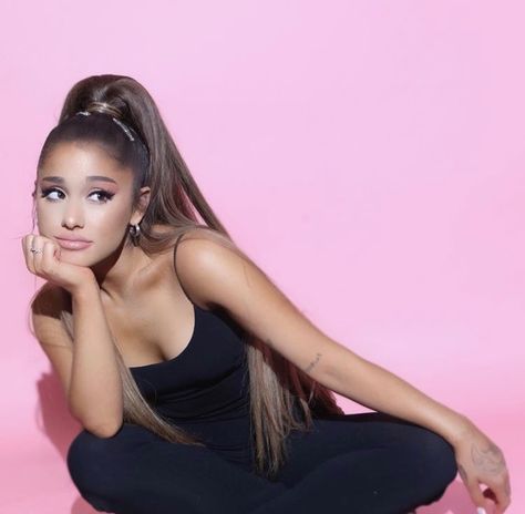 Hi baby ;** Ariana Grande Diet, Adriana Grande, Ariana Grande Hair, Thank U Next, Ariana Grande Cute, Ariana Grande Style, Ariana Grande Wallpaper, Ariana Grande Photos, Ariana Grande Pictures