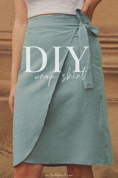 Skirt Sewing Tutorial, Fashion Cottagecore, Wrap Midi Skirt, Fashion Alternative, Fashion 2000s, Fashion 70s, Skirt Tutorial, Fashion Dark, Diy Wrap