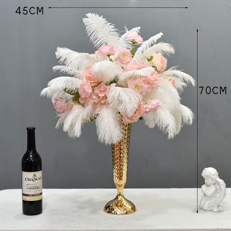 Feather Arrangements, Wedding Flowers Table, Feather Flowers, Rose Centerpieces, Centerpiece Wedding, Wedding Table Flowers, Feather Flower, Flower Centerpieces Wedding, Flower Centerpieces