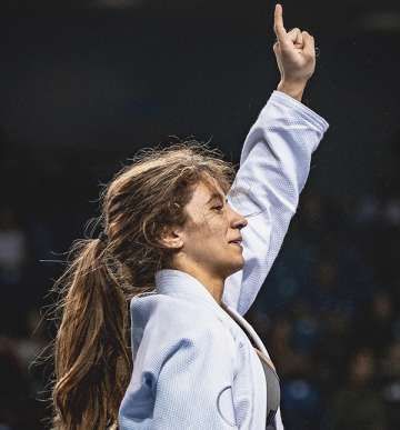 Jiu Jitsu Women Aesthetic, Victory Aesthetic, Athletes Aesthetic, Jiu Jitsu Aesthetic, Bjj Aesthetic, Judo Aesthetic, Brazilian Jiu Jitsu Women, Martial Arts Aesthetic, Taekwondo Aesthetic