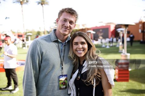 Davis Cheek and Haley Bookholdt attend The Netflix Cup, a live... Fotografía de noticias - Getty Images Haley Bookholdt, Wynn Las Vegas, Sports Event, Famous Birthdays, Discover Music, Cup A, Popular Sports, Royalty Free Video, Creative Video