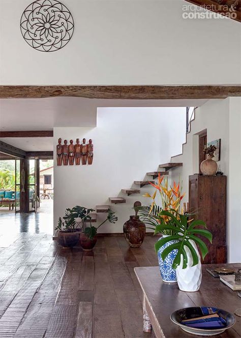 Enchanting Brazilian home blends rustic and modern details Brazilian Home, Minimalist Kitchen Design, Beautiful Plants, Tropical Houses, Stunning Interiors, House Inspiration, My Dream Home, Rustic House, Exterior Design