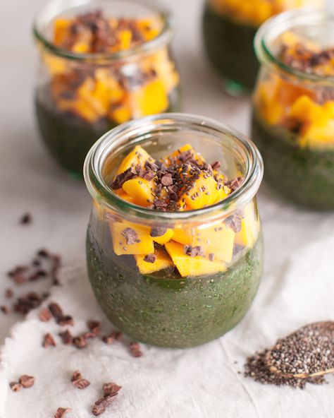 Spirulina Muffins, Lunch Ideas With Protein, Spirulina Chia Pudding, Simple Healthy Breakfast Ideas, Overnight Oats Chia Pudding, Vegan Chia Pudding, Snack Ideas For Adults, Breakfast Ideas Easy Healthy, Spirulina Recipes