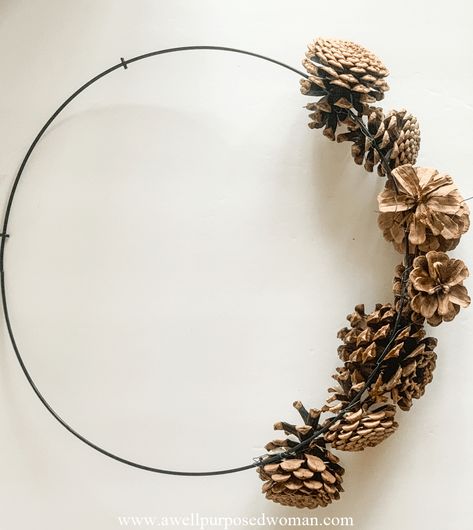 Pine Cone Wire Wreath, Small Pine Cone Wreaths, Mini Pinecone Wreath, Fir Cones Decorations, Pine Cone Wreath Diy How To Make, Pine Cone Christmas Wreath, Pine Cone Wreath Ideas, Pine Wreath Ideas, How To Make A Pinecone Wreath