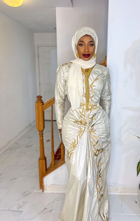 Bazin Styles For Women Senegal 2021, Senegalese Wedding Dresses African Style, Senegalese Boubou Dresses, Arewa Ankara Gown Styles, Eid Outfits African, Senegalese Clothing, Senegal Fashion, Curvy Casual Outfits, African Party Dresses