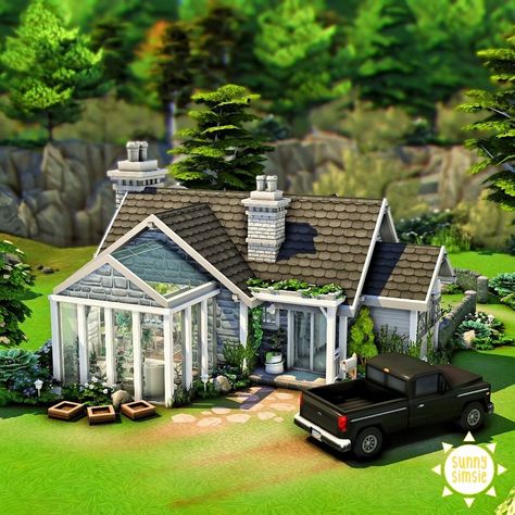 Sims 4 Gardener House, Movie Hangout, Snowy Escape, Sims 4 Content, Sims Houses, Eco Lifestyle, Backyard Movie, Sims 4 House Design, Sims Building