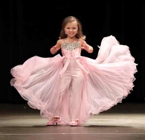 Best Fun Fashion Pageant Dresses: 2021 Edition - Pageant Planet Outfit Of Choice Pageant Ideas, Pageant Gowns Kids, Fun Fashion Pageant, Toddler Pageant Dresses, Kid Dresses, Baby Pageant Dresses, Pagent Dresses, Kids Pageant Dresses, Pageant Life