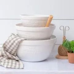 Farmhouse Kitchen Accessories | Antique Farmhouse Apartment Decor Ideas, Florist Tools, Ceramic Mixing Bowls, Girly Apartment Decor, Mason Cash, Classic Cottage, White Cottage, Mixing Bowls Set, Mixing Bowls