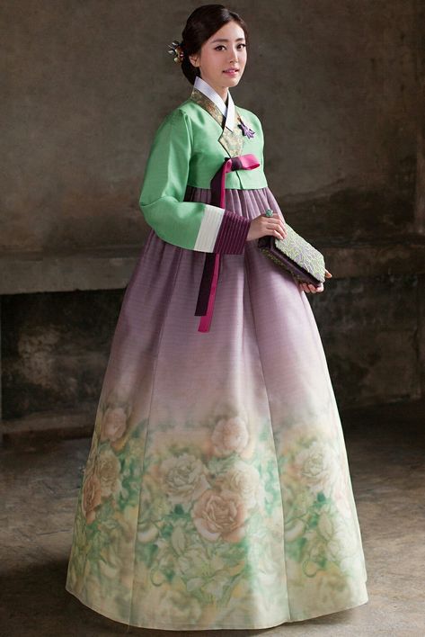 Korean Hanbok Female, Korean Dress Style, Hanbok Female, Korean Poetry, Traditional Korean Clothing, Traditional Asian Clothing, Hanbok Traditional, Cultural Fashion, Korean Traditional Dress