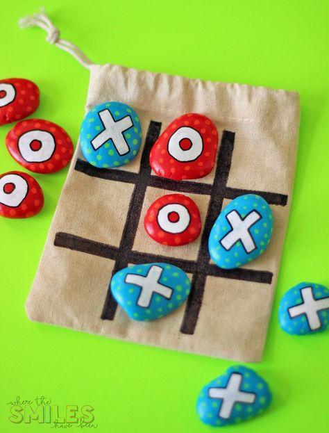 DIY Painted Rock Tic-Tac-Toe Travel Game for On-The-Go Fun! | Where The Smiles Have Been #paintedrock #tictactoe #travel #kidsgame #upcycling #easycraft #DIY Painted Rocks Diy, Rock Painting Ideas Easy, Diy Games, Travel Games, Rock Painting Designs, Stone Crafts, Upcycled Crafts, Tic Tac Toe, Rock Crafts