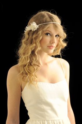 Taylor Swift 2010, Mini Top Hats, Young Taylor Swift, Taylor Swift Speak Now, Taylor Swift Web, Taylor Swift Fearless, Custom Costumes, Speak Now, Couture Accessories