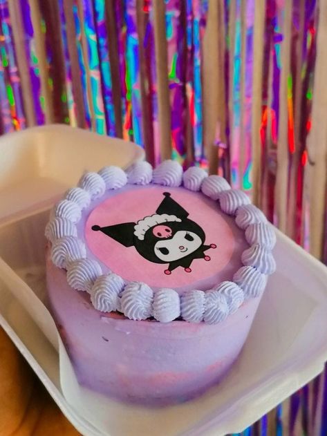 Kuromi Cake Aesthetic, Kuromi Bento Cake, Kuromi Cake Ideas, Kuromi Birthday Party Ideas, Kuromi Birthday Cake, Pastel Kuromi, Kuromi Birthday Party, Happy Bday Cake, Kuromi Cake