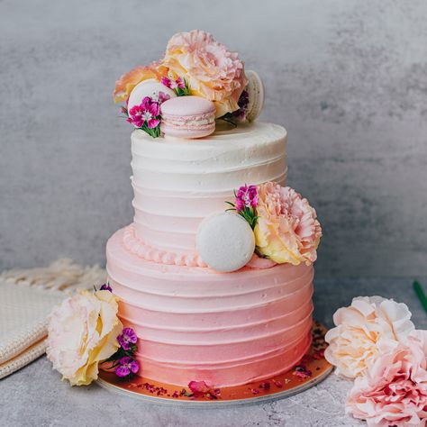 [ Two Tier Pink Ombre with Florals and Macarons ] This classic look features our signature ombre cake topped with macarons and fresh eustomas for a subtle floral touch. If you haven't noticed, we're debuting smaller 6"/4" two tier cakes just like this one on our website for smaller celebrations! Check out this special size on selected designs rolling out over the next few weeks, love how cute they look! Ombre Tiered Cake, Two Tier Cakes, Birthday Cakes Pink, Ombre Cakes, Summer Birthday Cake, Pink Ombre Cake, Tier Cakes, Macaron Cake, Two Tier Cake