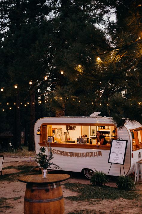 Outdoor Wedding Reception Decorations, Foodtrucks Ideas, Bar Wedding Reception, Caravan Bar, Bar Mobile, Bar Hire, Portable Bar, Moonrise Kingdom, Vintage Caravan