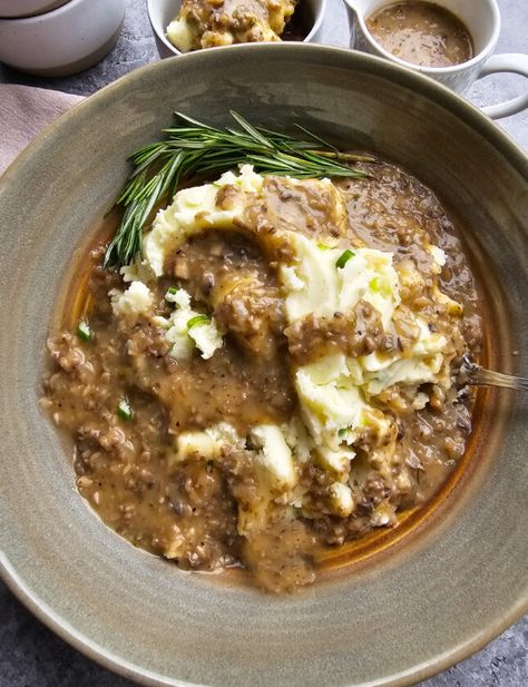 Mushroom Gravy Green Bean Mushroom Casserole, Vegetarian Drinks, Vidalia Onion, Mushroom Gravy, White Mushrooms, Vidalia Onions, Healthy Sugar, Bean Casserole, Breakfast Snacks