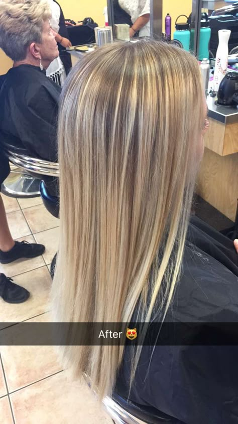 Blonde Hair And Blonde Highlights, Blonde Balayage Dark Blonde, Blonde Highlights On Blonde Hair Straight, Hair Appointment Outfit Summer, Blonde Hair With Light Blonde Highlights, Highlight Dark Blonde Hair, Bright Blonde Hair With Highlights, Half Head Highlights On Blonde Hair, Blonde Hair Goals Balayage