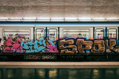 Graffiti Train 🧔 Jonathan Ferreira #Graffiti #Subway #Train Train With Graffiti, Subway Graffiti, Alevel Art, Train Graffiti, Subway Train, Red Bull, Street Art, Graffiti, Hip Hop