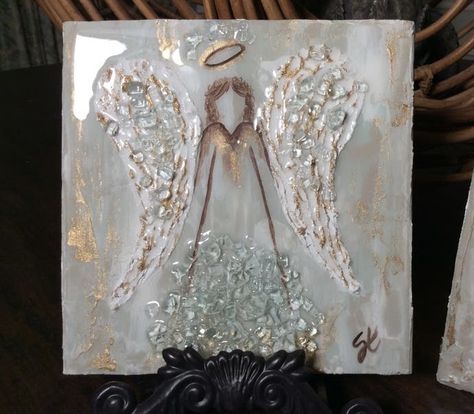 Angel Mosaic Ideas, Textured Angel Painting Diy, Painting Ideas On Canvas Angels, Textured Angel Wings Painting, Textured Canvas Art Angel Wings, Resin Angel Wings, Angel Wings Painting, Resin Angels, Broken Glass Crafts