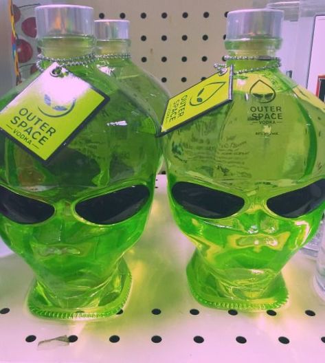 Tumblr Grunge, Space Grunge, Alien Aesthetic, Green Alien, Grunge Aesthetic, Green Aesthetic, Outer Space, Neon Green, Dish Soap Bottle