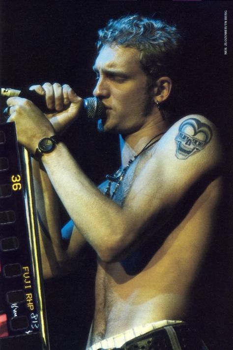 Explore RememberingDemri's photos on Flickr. RememberingDemri has uploaded 244 photos to Flickr. Layne Stanley, Mad Season, Jerry Cantrell, Layne Staley, Grunge Band, Alice In Chains, Pearl Jam, Music Stuff, Rock N Roll