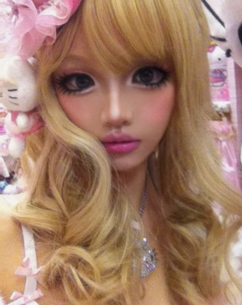 Concealer Tips, Gyaru Hair, Gyaru Aesthetic, Futuristic Makeup, Asian Makeup Tutorials, Korean Makeup Tips, Gyaru Makeup, Simple Makeup Tips, Doll Eye Makeup