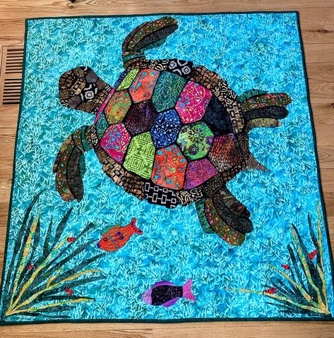 Sea Turtle Quilts, Art Fibres Textiles, Collage Quilting, Quilt Collage, Ocean Quilt, Turtle Quilt, Collage Quilts, Barn Signs, Turtle Plush