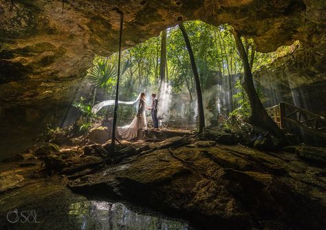 Mexico cenote wedding ceremony - Del Sol Photography Mexico Jungle, Cenote Wedding, Mayan Wedding, Cenotes Mexico, Weddings In Mexico, Jungle Wedding, Ceremony Design, Riviera Maya Mexico, Micro Weddings