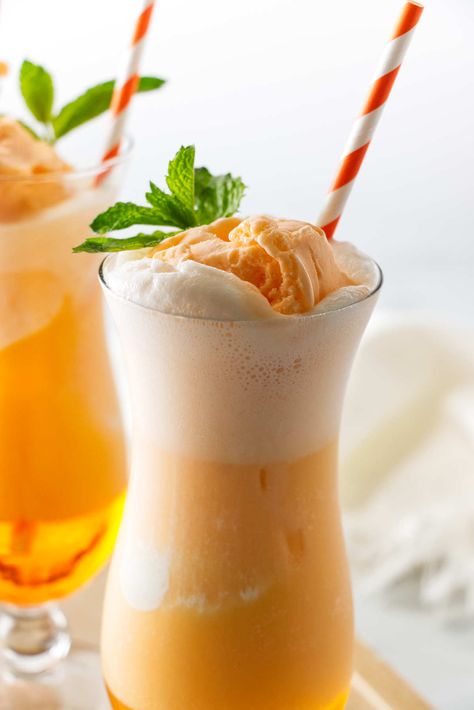 Orange Creamsicle Soda (Italian Orange Cream Soda) Orange Creamsicle Soda, Orange Creamsicle Italian Soda, Italian Soda Recipe, Italian Cream Soda Recipe, Orange Cream Soda, Creamsicle Drink, Strawberry Protein Smoothie, Italian Sodas, Beverages Recipes