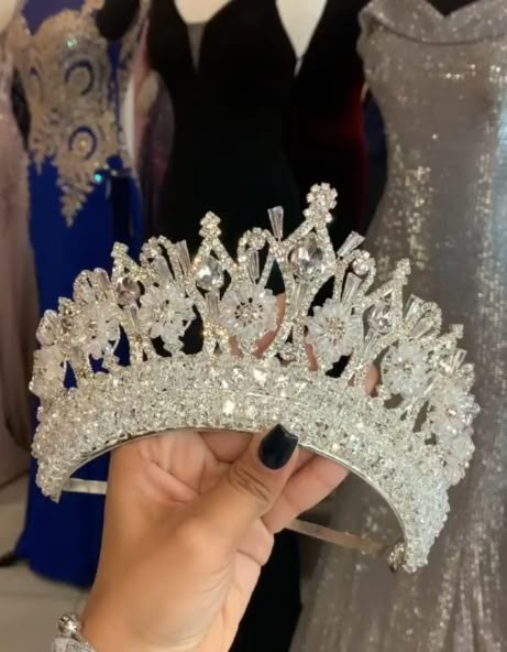 Cinderella Quince Tiara, Lilac Crown Quince, Big Crowns For Quinceanera, Cinderella Quinceanera Crown, Big Quince Crowns, Xv Crowns, 15 Crowns, Crowns For Quinceanera, Quince Tiaras