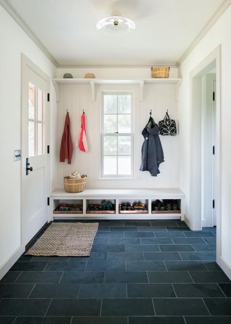 Neither snow nor rain nor sleety nights can keep us from living our busy lives. But that doesn’t mean our entryways have to look like a hazard zone. Find out how to prep your foyer and mudroom for the seasonal onslaught of wet-weather gear. Hendricks Churchill, Sas Entree, Farmhouse Mudroom, Mudroom Flooring, Mudroom Entryway, Mudroom Decor, Front Entryway, Mudroom Design, Modern Entryway