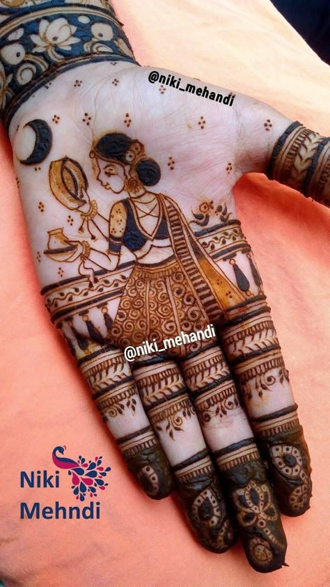 Karva Chauth Figure Mehndi Designs, Tij Mehndi Designs, Kadva Choth Mehndi Simpal, Karwa Chauth Mehendi Designs, Karwa Choth Mehndi Designs, Vatsavitri Mehndi, Karva Choth Mehndi, Krwachoth Mehndi Design, Karvachauth Mehendi Designs