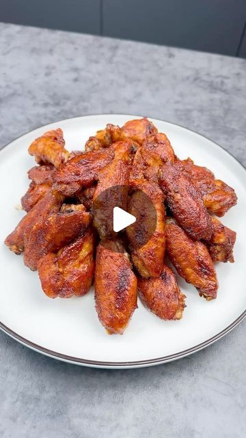 Honey Garlic Wings Recipe, Garlic Wings Recipe, Individual Recipes, Chicken Wingettes, Honey Garlic Wings, Honey Wings, Cabbage Recipes Healthy, Garlic Wings, Party Wings