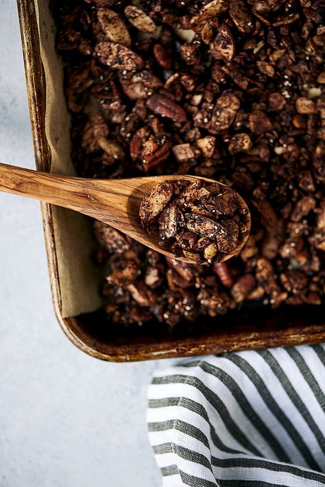 Chocolate Coffee Keto Granola {Grain-free, gluten-free, paleo} Homemade Coconut Yogurt, Chocolate Granola Recipe, Coffee Keto, Paleo Snack, Paleo Granola, Honey Nut Cheerios, Keto Granola, Healthy Eating Snacks, Chocolate Granola