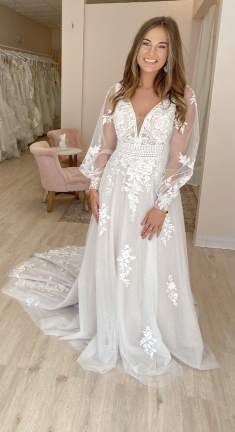 Low Cut Wedding Dress With Sleeves, Long Sleeve Lace Wedding Dress Plus, Aline Wedding Dresses With Sleeves, October Wedding Dresses Plus Size, Boho Plus Wedding Dresses, Boho Aline Wedding Dress With Sleeves, Bohemian Wedding Dress With Sleeves Plus Size, Boho Wedding Dress Medium Size, 2x Wedding Dresses