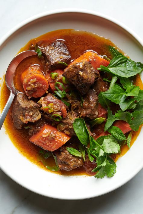 Chuck Recipes, Bo Kho Recipe, Beef Chuck Recipes, Bo Kho, Braised Beef Stew, Vietnamese Beef Stew, Garlic Beef, Ground Beef Pasta, Asian Beef