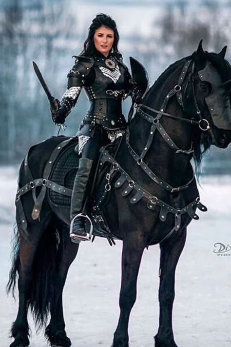 Medieval Horses, Yennefer Cosplay, Horse Halloween Costumes, Woman Riding Horse, Medieval Horse, Horse Beautiful, Photography Horse, Beautiful Horses Photography, Horse Costumes