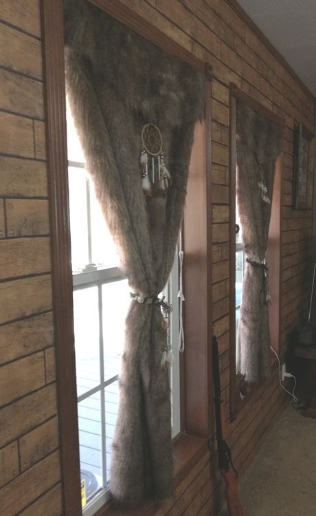 Faux Fur Curtains, Western Curtain Ideas, Viking Bedroom, Loft Curtains, Western Curtains, Cabin Curtains, Cabin Diy, Chalet Interior, Cabin Bedroom