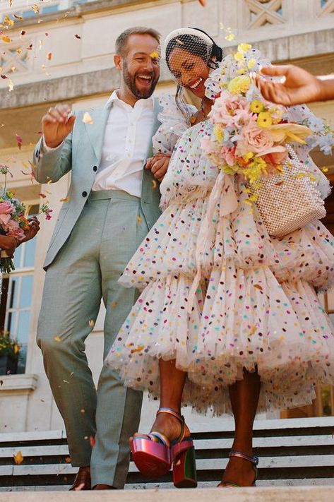 Quirky Wedding Venues, Eclectic Wedding Outfit, Confetti Wedding Dress, Fun Wedding Outfits, Wedding Dress Eclectic, Non Wedding Wedding, Fun Groom Attire, Eclectic Wedding Dress, Electric Wedding