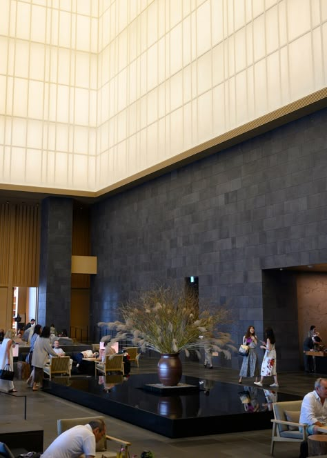 Aman Tokyo Lobby — Jeremy Morton Photography Mountain Hotel Lobby, Aman Tokyo Bathroom, Aman Kyoto, Aman Hotel Tokyo, Aman Resort, Aman Tokyo, Tokyo City View, Tokyo Temple, Fountain Park