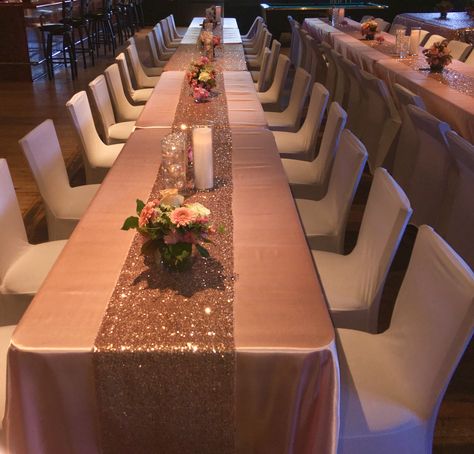 Rose Gold Sweet 16 Table Decor, Rose Gold Dinner Table Decor Birthday, Rose Gold 50th Birthday Party Table, Sweet 16 Rose Gold Theme Tables, Rose Gold Dinner Party, Pink And Gold Quince Tables, Rose Gold Venue Decor Quince, Rose Gold Quinceanera Decorations, Rose Gold Party Theme