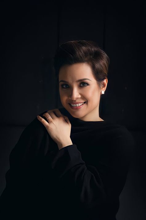 Lea Salonga, Easy Doodles, Doodles Drawings, Haircut Styles, Easy Doodles Drawings, Composers, Best Artist, Straight Hair, Straight Hairstyles