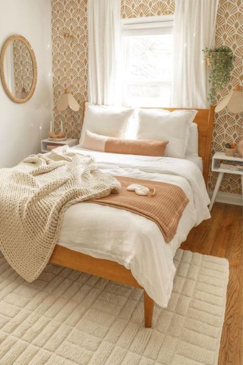 Everything you need to create a cozy boho bedroom including the best boho bedding, rugs, art prints, wall hangings and boho décor. Plus, style tips to create a romantic and modern boho bedroom. Men’s Bedroom Ideas, Cozy Boho Bedroom, Couples Decor, Blue Bedroom Decor, Boho Rugs, Bedroom Decor For Couples, Cozy Boho, Bedroom Retreat, Boho Bedding