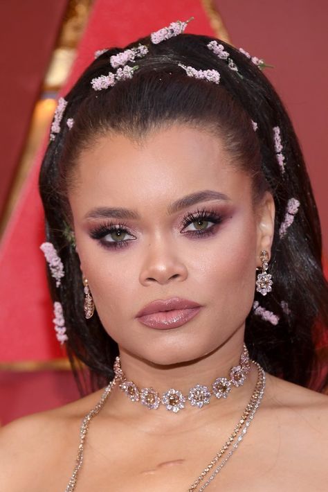 Nik Oscar Jewelry, Andra Day, Makeup 2018, Oscars Red Carpet, Makeup Hacks Tutorials, Celebrity Faces, How To Apply Eyeliner, The Oscars, Eye Makeup Tips