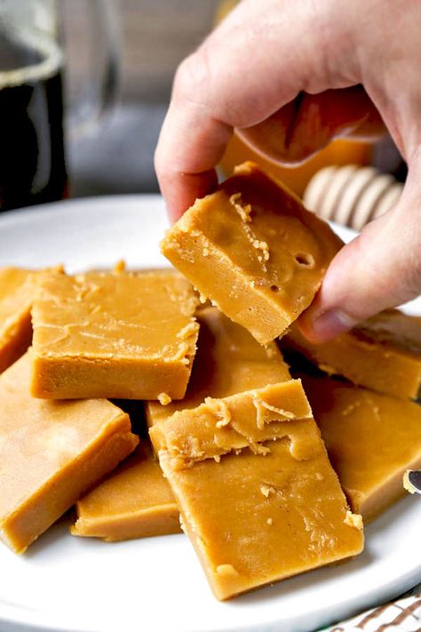 Honey Fudge Recipes, Healthy Fudge Recipe, Honey Fudge, Dairy Free Fudge, Recipe Using Honey, Healthy Fudge, Peanut Butter And Honey, Honey Dessert, Honey Candy