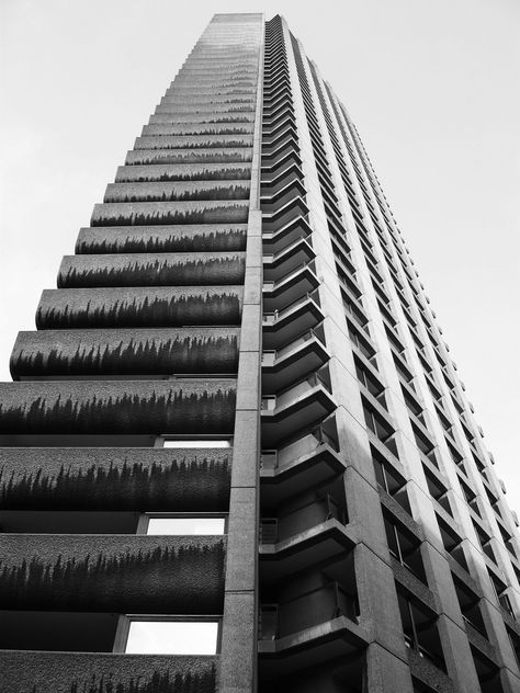 Shakespeare Tower, Barbican Estate. Built in 1976, this is one of three residential tower blocks in the Barbican complex - it is adjacent to the Barbican Centre. Designed by the architects Chamberlain, Powell and Bon it is Grade II listed and is one of London's principal examples of Brutalist architecture. This tower is 42 storeys and is 123m high. Repetitive Architecture, Grime Aesthetic, Linear Aesthetic, Barbican Estate, Barbican London, Industrial Age, Brutalist Buildings, Tower Block, London Architecture