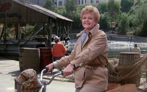 Jessica Fletcher, Cabot Cove, Female Detective, Angela Lansbury, Scotland Yard, Iron Man 3, Victorian Mansions, Horror Themes, Moving To California