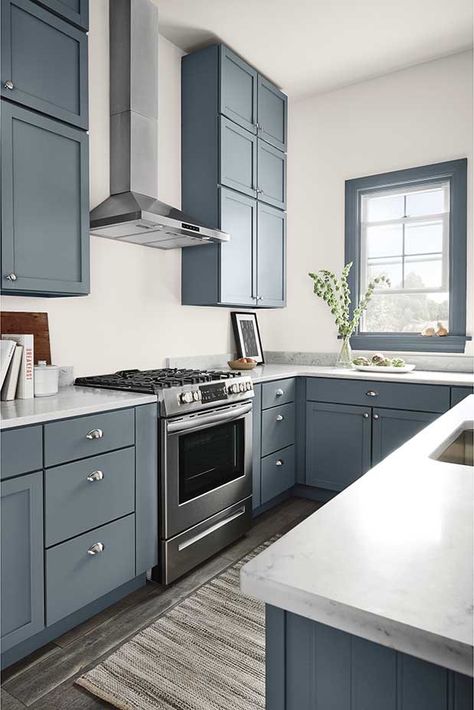 Downing Slate SW 2819 (Cabinets), Snowbound SW 7004 (Walls) Blue Gray Kitchen Cabinets, Kitchen Cabinets Color Combination, Grey Blue Kitchen, Kitchen Cabinet Color Ideas, Kitchen Cabinet Trends, Painted Kitchen Cabinets Colors, Kabinet Dapur, Blue Kitchen Cabinets, Kitchen Paint Colors