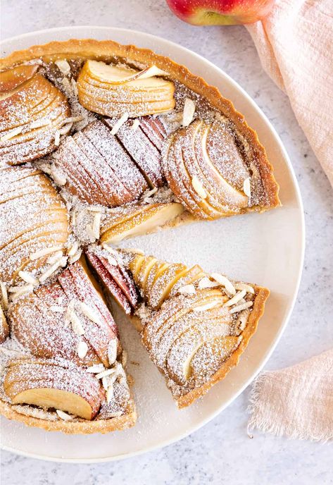 Apple Almond Tart Apple Almond Tart Recipe, Apple Almond Tart, Apple Frangipane Tart, Apple Frangipane, Almond Tart Recipe, Almond Pie, Almond Crust, Almond Tart, Frangipane Tart