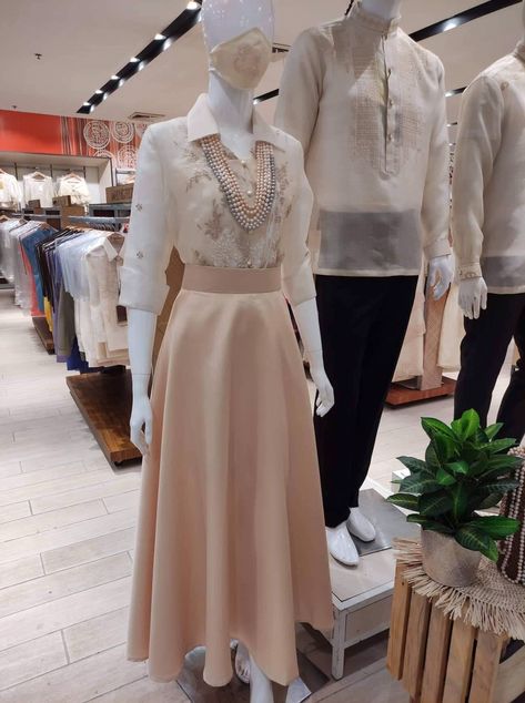 Modest Filipiniana, Filipino Attire For Women, Filipina Outfit Ideas, Sablay Graduation Dress, Bridesmaid Filipiniana, Barot Saya Modern, Filipiñana Dress Modern For Graduation, Up Graduation Sablay, Filipiñana Dress Modern Casual