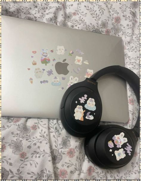 Macbook Covers Aesthetic, Sony Xm4 Stickers, Macbook Air Customization, Sony Xm4 Headphones Aesthetic, Macbook Aesthetic Stickers, Stickers On Headphones, Macbook Stickers Ideas, Xm4 Aesthetic, Ipad Cover Aesthetic